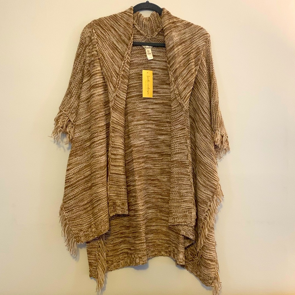 Fringe open front sweater. One size. Brown and cream.
